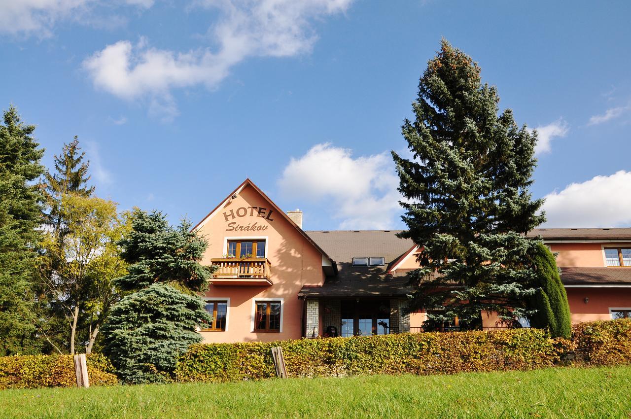 Hotel Sirakov Liptál Exterior foto